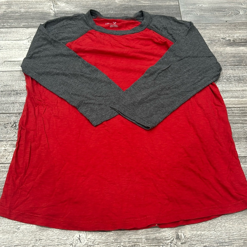 American Eagle 3/4 sleeve Raglan TShirt